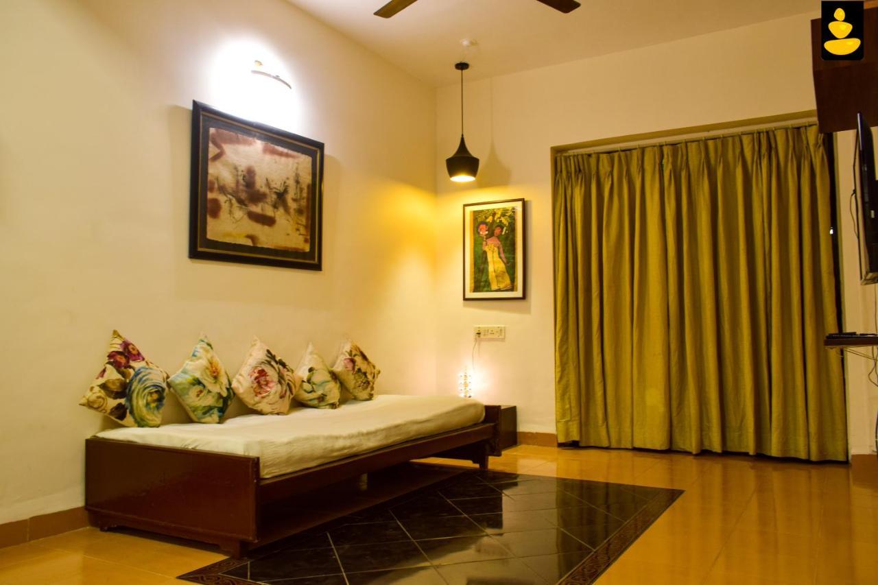 3Bhk Riverside Stay Reflektions By Livingstone Карджат Екстериор снимка